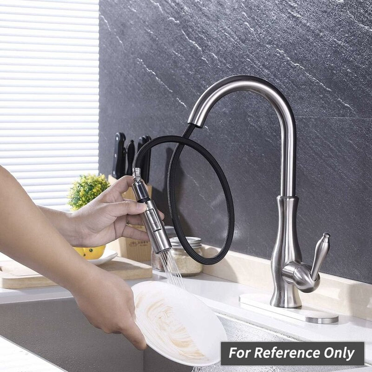 Faucet attachment - 2 functions - Faucet head - Washing dishes - Kitchen faucet - Water saving - Flexible faucet head - Extension rod - Faucet parts - Rotating faucet hose - Faucet nozzle - Sprayer - 1 piece - Image 4