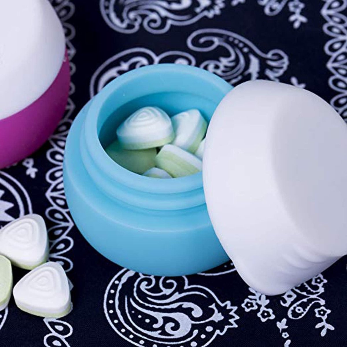Travel Cosmetic Jars with Lids - Travel Cosmetic Containers - Pack of 4 - 20ml - Leakproof - Empty Makeup - with Sealed Lids - for Travel, Home & Outdoor - Silicone - Image 3