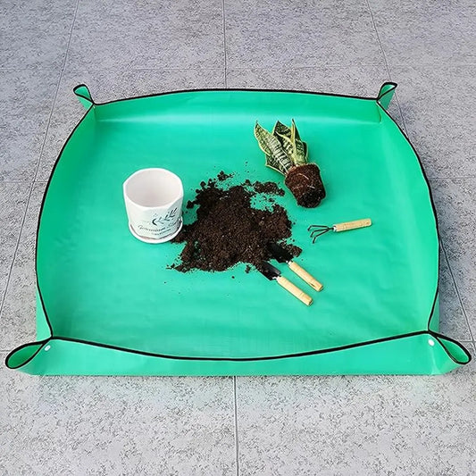 Repotting mat - 66cm x 66cm - waterproof - plant mat - garden mat - Green - Repotting plants on a plant mat - plastic - Waterproof repotting mat - Garden tools - Image 4