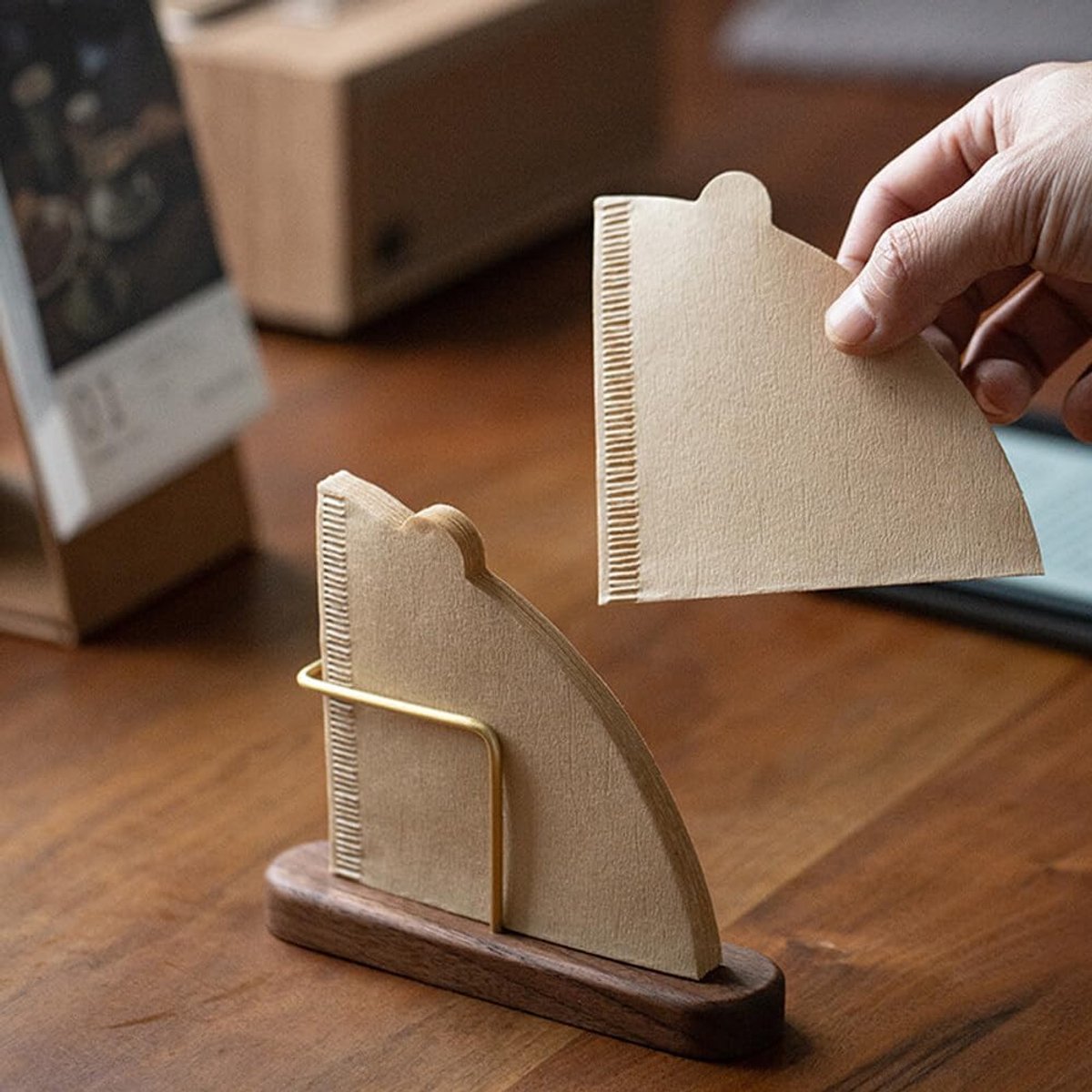 Coffee filter holder - Universal - Filter bag holder - Paper filter holder coffee filter holder - Filter coffee - Coffee accessories - Simple & Durable - 7 x 14 x 3.5 cm - Wood - Image 4