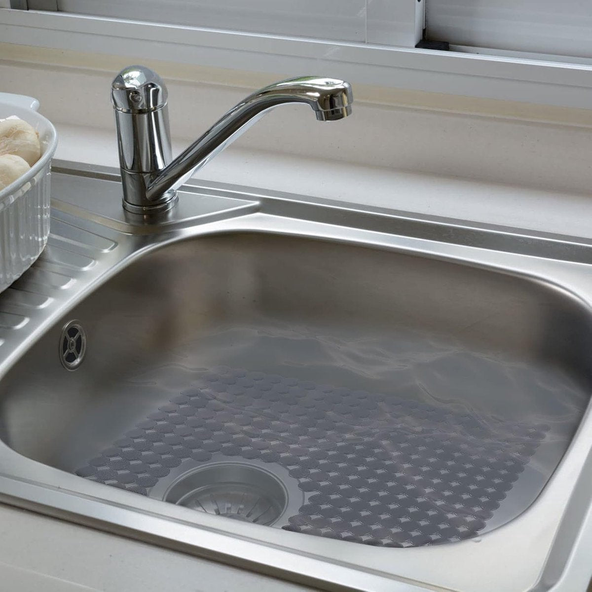 Sink mat - 2 pieces - 30x40cm - Sink insert - Rectangular - Dot design - Sink protection - Black - PVC - Sink mat - Sink mat - Washbasin mat - Image 4