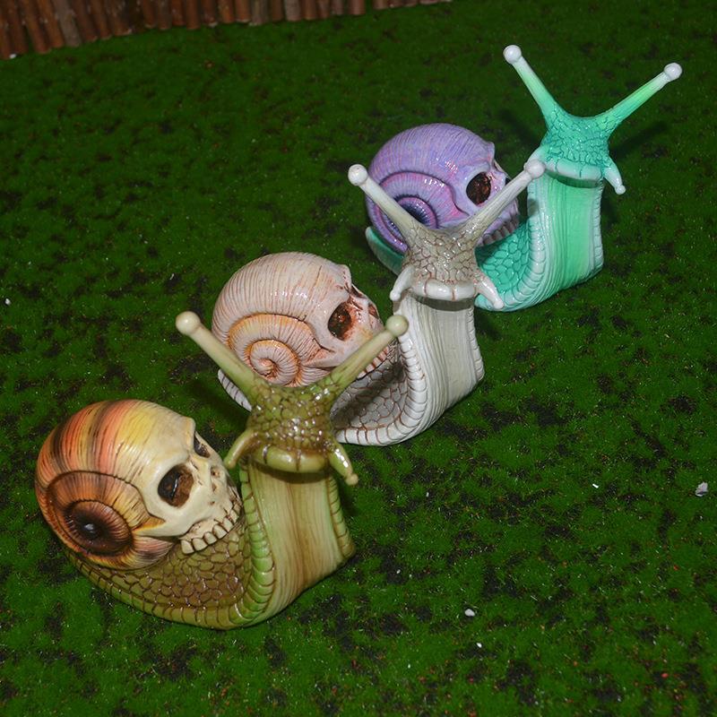 Skeleton Snail Skull Sculpture Gothic Garden Home Decor, 1-Pack - Image 3