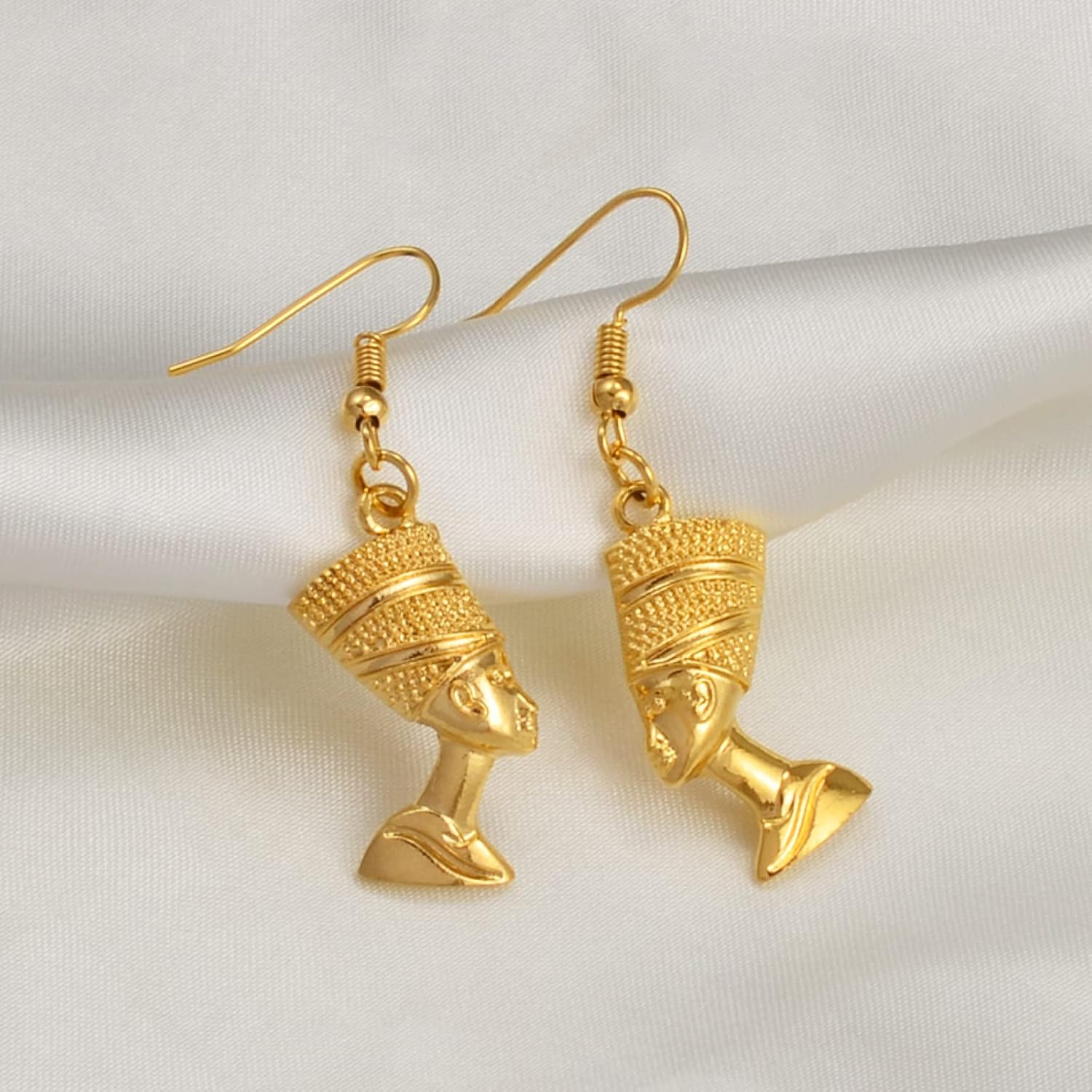 Egyptian Queen Ear Hoop Earrings - Ethnic Women Nefertiti Larger Earrings Vintage Pattern Unique Country Flag Hip Hop Piercing Drop for Ladies, Gold - Image 3