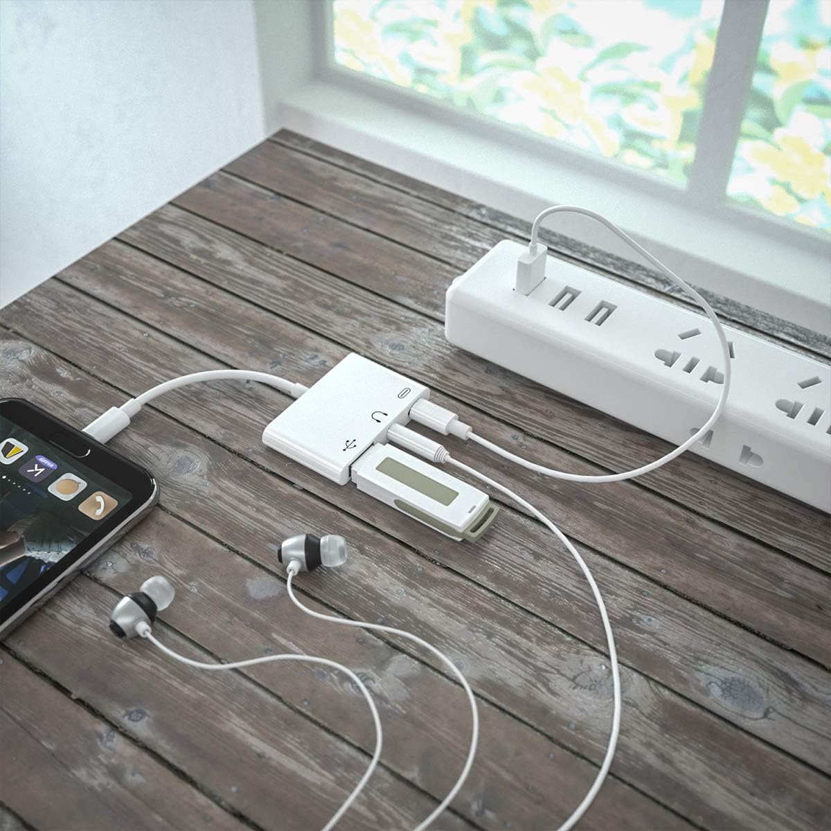 USB C to 3.5mm Jack Audio Adapter with Fast Charging OTG White - Image 4