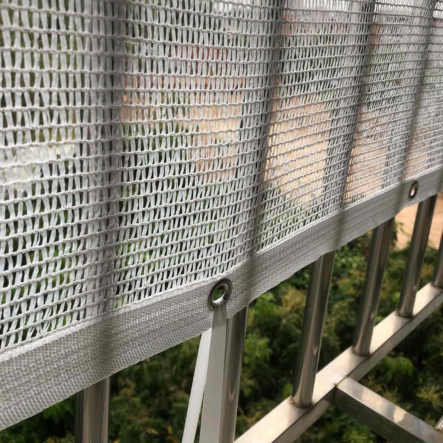 30% Sunblock Shade Cloth Garden Shade Mesh Tarp with Eyelets and Ropes UV Resistant Sunblock Shade Cloth for Garden, Pergola, Patio Plants, Greenhouse，Outdoor(2x6.0m/6.6x19.7ft) - Image 4