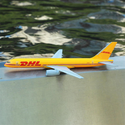 DHL Boeing 757 1:400 Scale Diecast Metal Airplane Replica Model - Image 4
