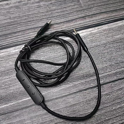 USB-C to 2.5mm Male Audio Cable Compatible with Bose QC25 QC35 QC35 II QC45 Headphones with Microphone - Image 4