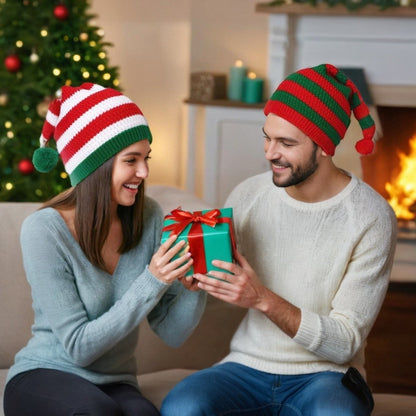 Hats - 6 pieces - Santa hats - Three styles of Santa hats - One size - Unisex - Christmas accessories/decorations - Image 2