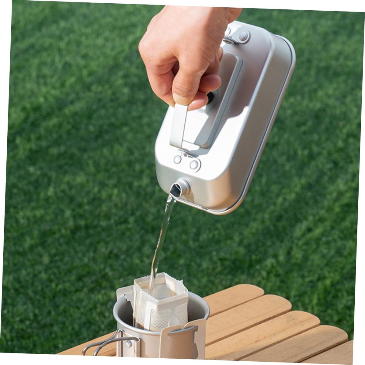 Kettle - 0.3 Liter Outdoor Camping Water Bottle - Portable Camping Water Bottle - Made of anodized aluminum - Suitable for outdoor activities such as campfires, hiking, and trekking. - Can be used to boil water, make tea, etc. - Image 4