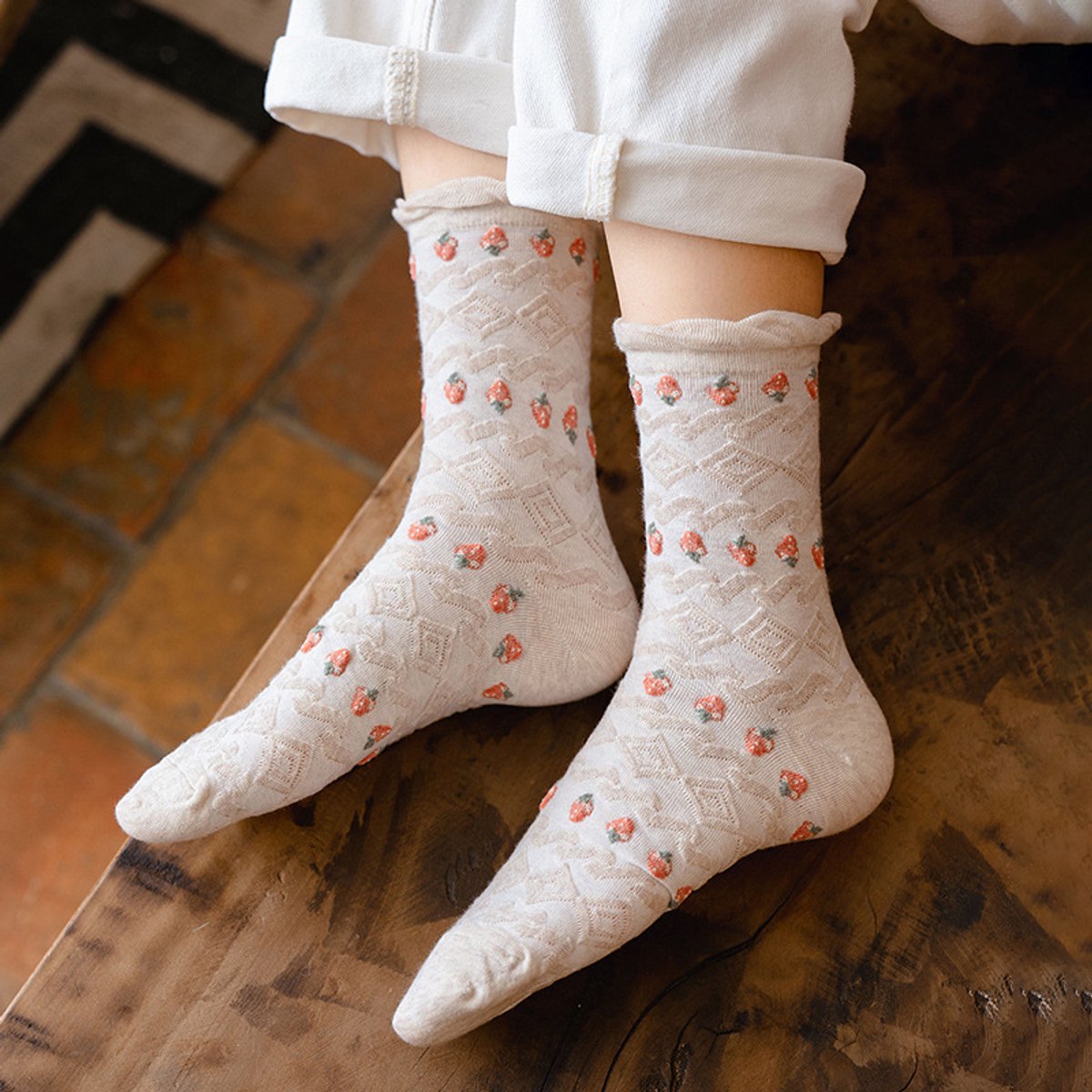 5 pairs of socks - Women's autumn and winter socks - Women's strawberry socks - Fashion socks with round neck - Princess socks - Preppy style socks - Image 3