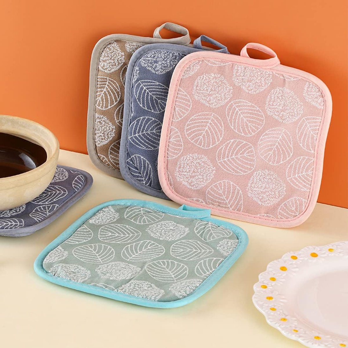 4-Pack Kitchen Heat Insulation Mats - Cotton and Linen Material - Heat Resistant - Kitchen Pot Holder - Non-Slip - Anti-Scald - Multifunctional Pot Holder - Placemat - Image 4