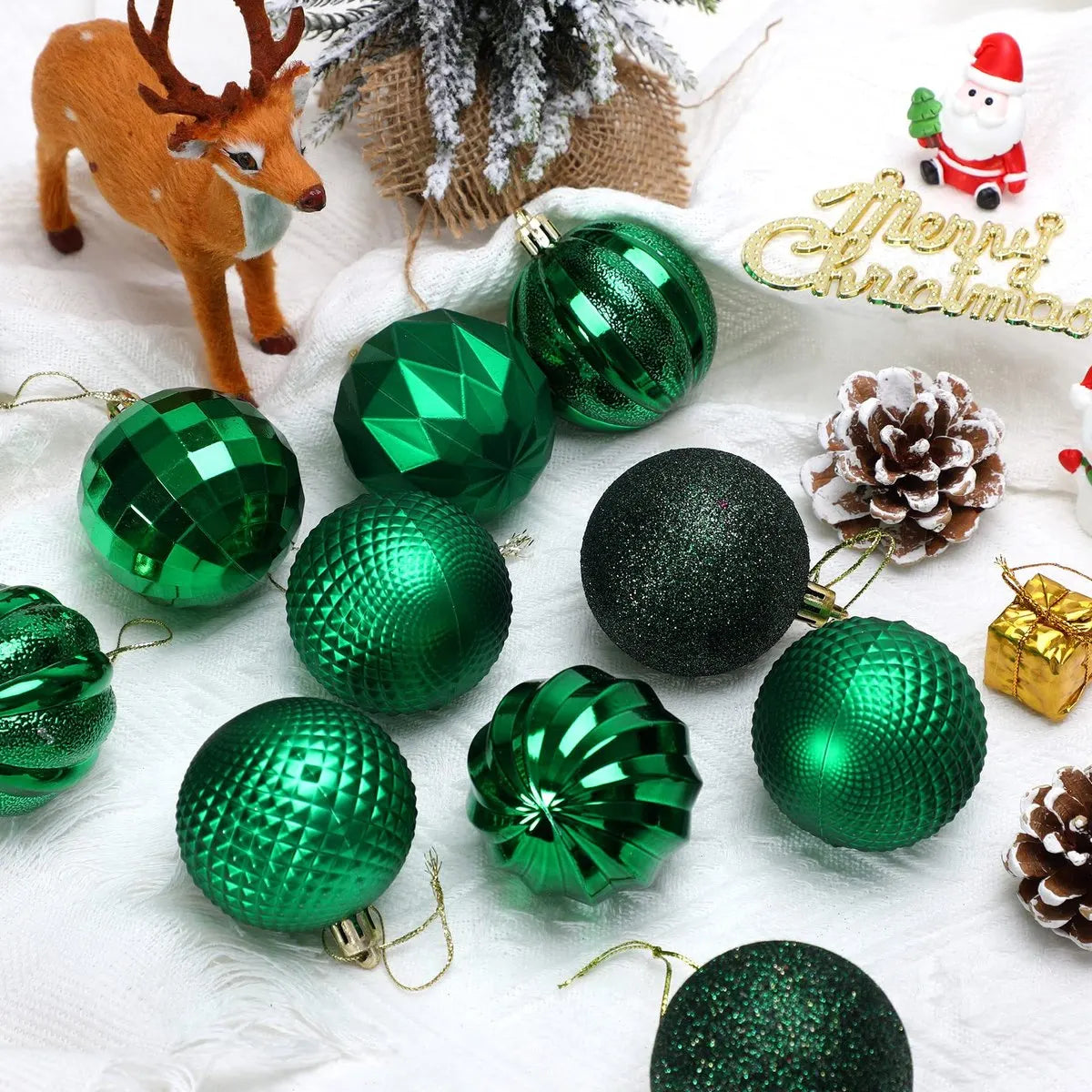 Christmas Baubles - 24 pieces - Large size, 6 cm diameter - Unbreakable plastic - Christmas tree decoration - Various Christmas bauble decorations suitable for weddings, Mother's Day party decorations (vegetable) - Image 7