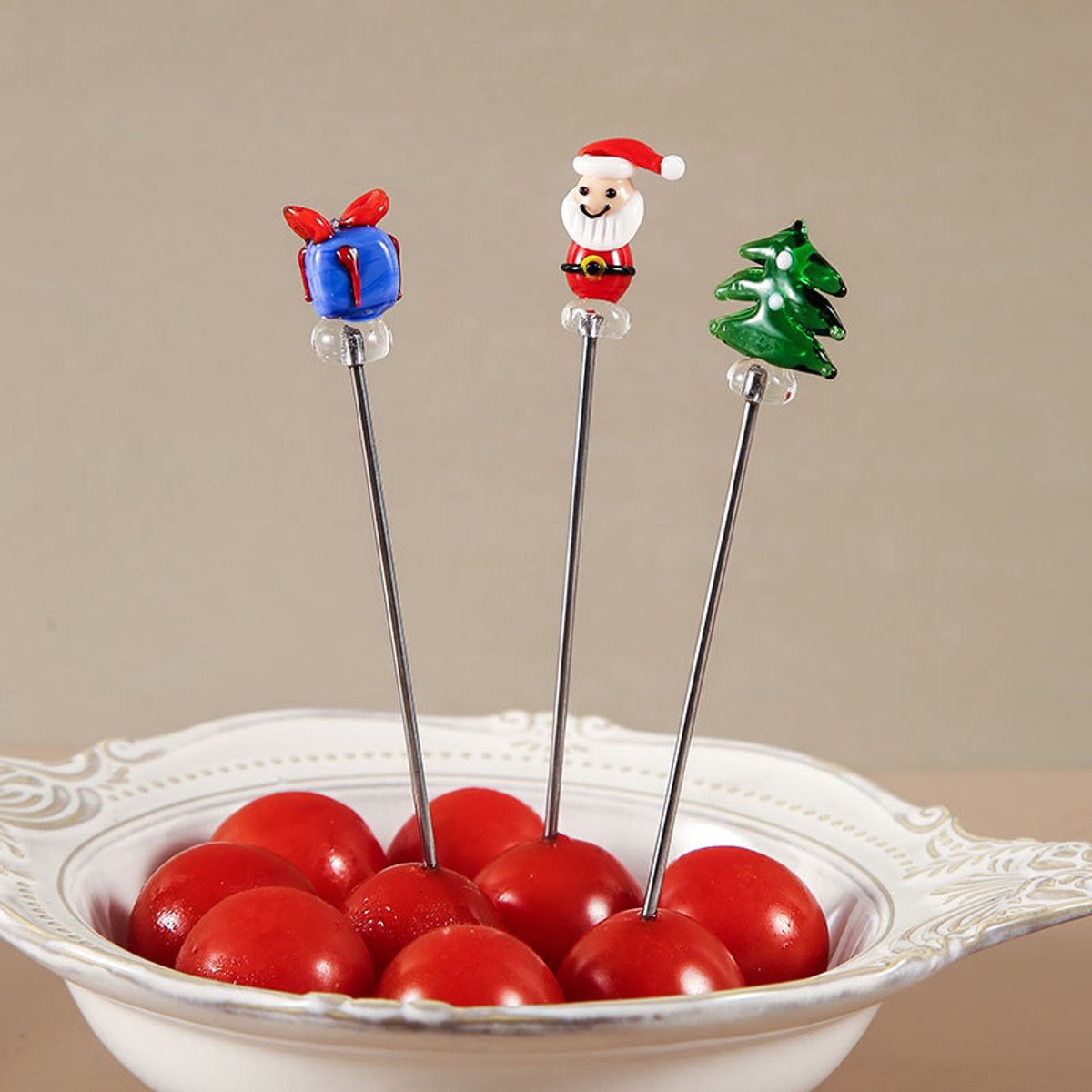Creative Christmas Fruit Forks, Stainless Steel - Hand-Glazed Cartoon Fruit Picks with Double Prongs - Santa Claus - Christmas Tree - Fruit Fork Set (Set of 6) - Image 3