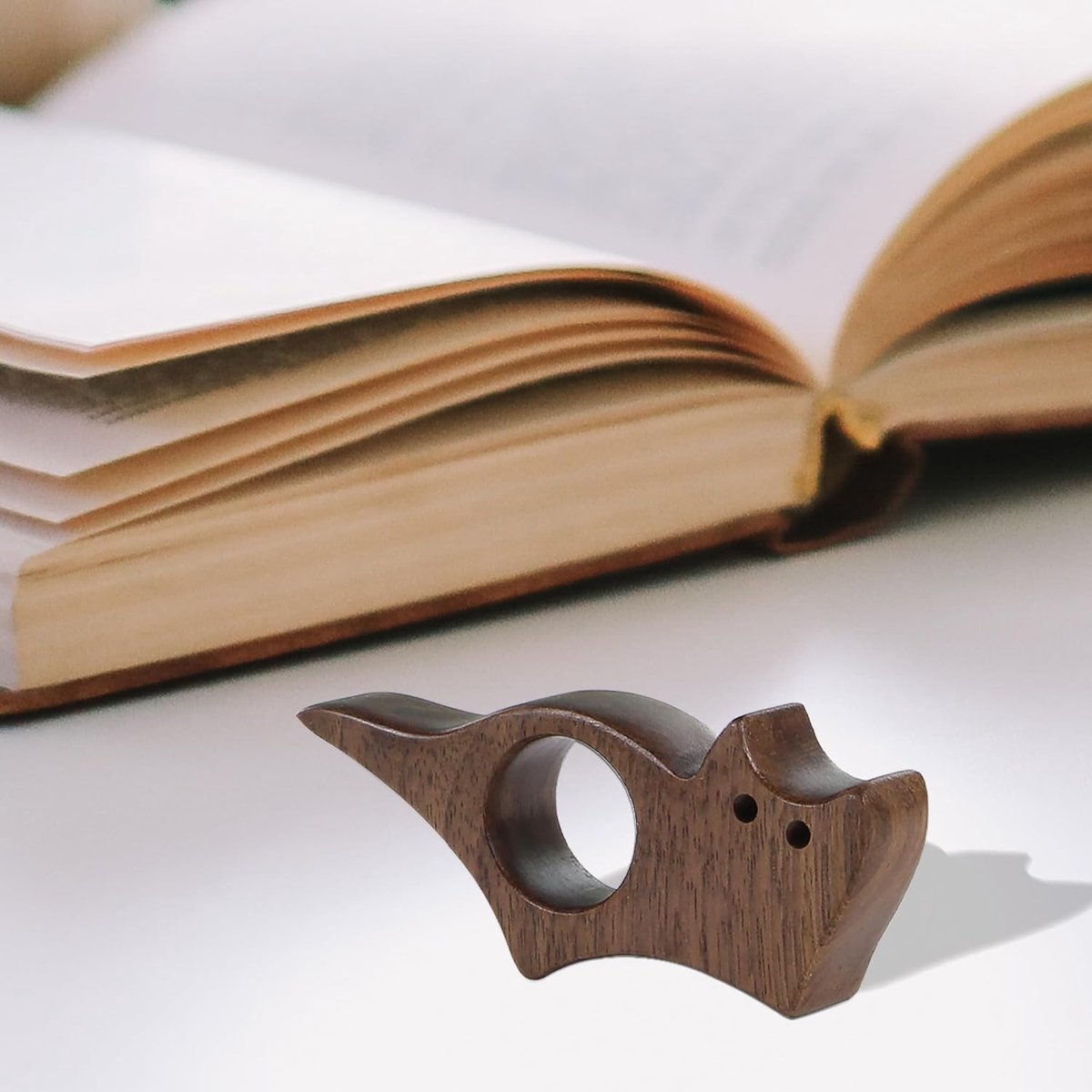 Book Binder - Cat-shaped book binder - Smooth walnut bookshelf - Thumb-shaped book binder - Reading aid - Ideal gift and reading accessory for book lovers - Gift for book lovers and literature enthusiasts (M) - Image 2