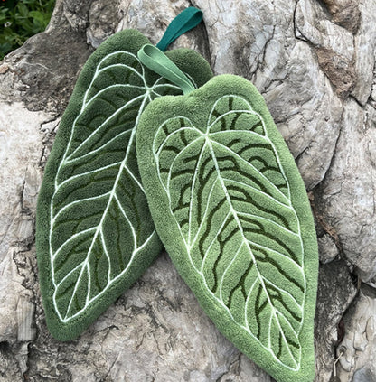 Towels - Towel Set - Soft, absorbent coral fleece kitchen and bathroom towels with hanging loops for easy dishwashing and hand washing - 2-pack (dark green, light green) - Image 4