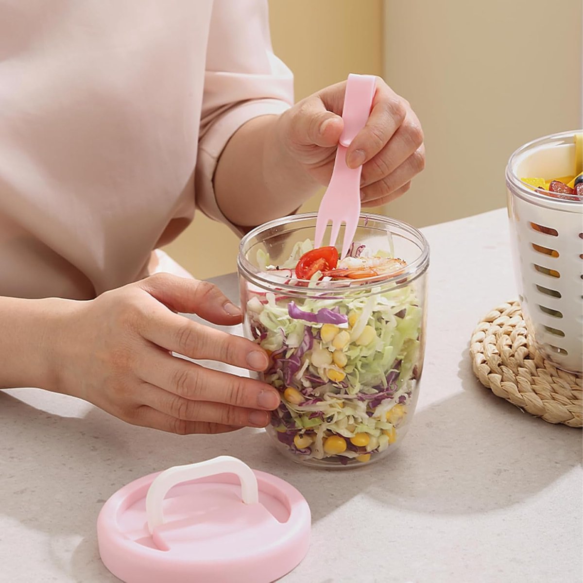 Fruit Bowl - Salad Bowl - Leakproof reusable food container with lid and draining basket - Suitable for work, school, and travel. - 650 ml (Purple) - Image 4