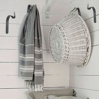 Hanging hooks - Set of 4 - Wall mounting - Suitable for bird feeders - Black - Suitable for indoor and outdoor use - Image 3
