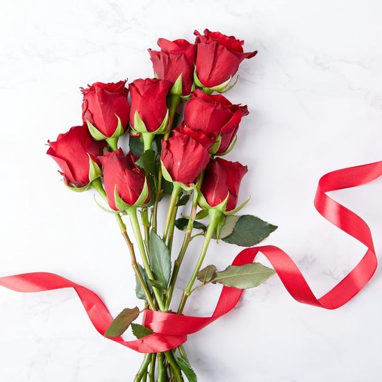 Gift Wrap - 22m Long Red Satin Ribbon - 10mm Wide - Suitable for Gift Wrapping, Valentine's Day Decorations, Heavy Fabrics - Handmade and Wedding Decorations - Image 5