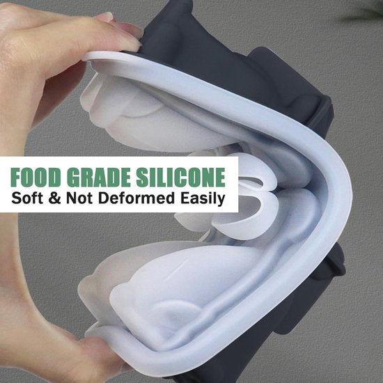3D Labrador Ice Cube Mold - With Integrated Funnel - Dog Friendly Shape - Silicone & Easy De-molding - Image 3
