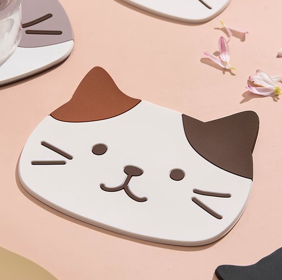 Coasters – Set of 5 – Cute cat design – Made of silicone – Compact, non-slip and heat resistant – Suitable for coffee tables, home use and cafes, also great as a gift for a housewarming or wedding. - Image 2