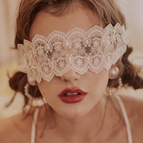 Lace Eye Mask – 4-Pack – V-Shaped – Adjustable – For Masked Balls, Galas, Halloween, Mardi Gras and Cosplay - Image 6
