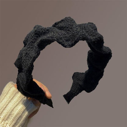 Headband - Set of Two - Retro Style with Ruffles - Elegant and Stylish Headband for Women - Suitable for Parties, Daily Wear and Special Occasions (Red + Black) - Image 3