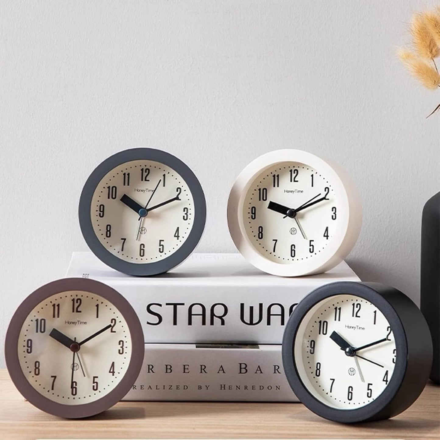 Alarm clock - Children's alarm clock - Round silent analogue alarm clock without ticking - Wake up gently - Increasing volume - Battery operated - Snooze and light function - Easy to set desk alarm clock - Image 5