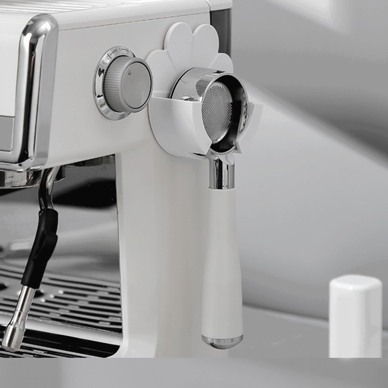 Coffee filter holder - Suitable for 51 mm, 54 mm and 58 mm - Black housing - Image 2