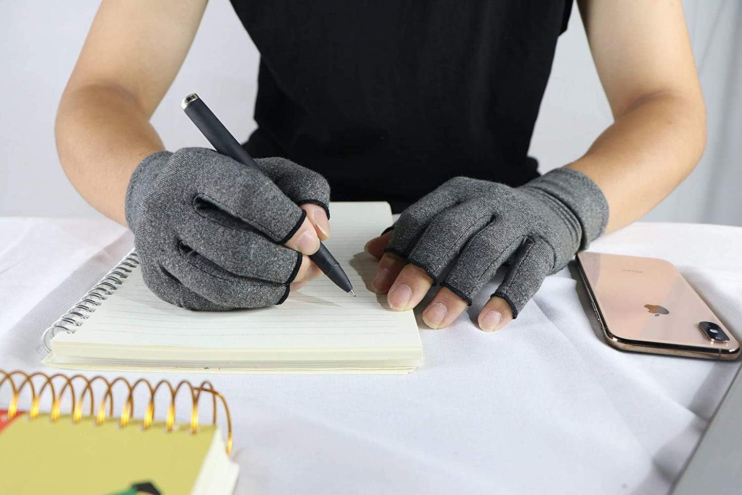 Rheumatism Gloves - Compression Gloves - Unisex - Osteoarthritis - Rheumatism - Arthritis - RSI - Carpal Tunnel Syndrome - S - Heather Grey Half Finger Gel - Image 2