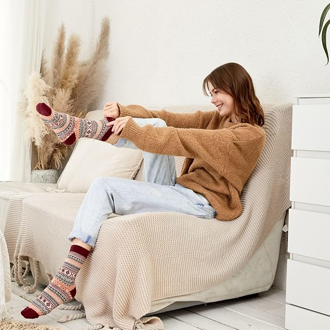 Winter Socks - 5 Pairs of Thick Wool Socks - For Women and Girls - Breathable and Soft - Multicolor Design - Image 4