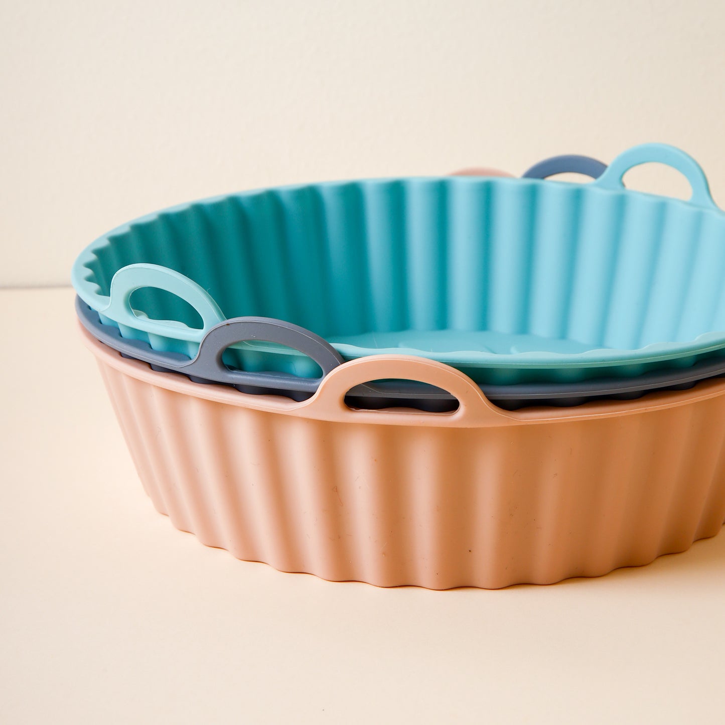 Silicone Airfryer Basket Foldable - 3pc - Reusable Basket - Heat Resistant & Dishwasher Safe - Round - Image 3