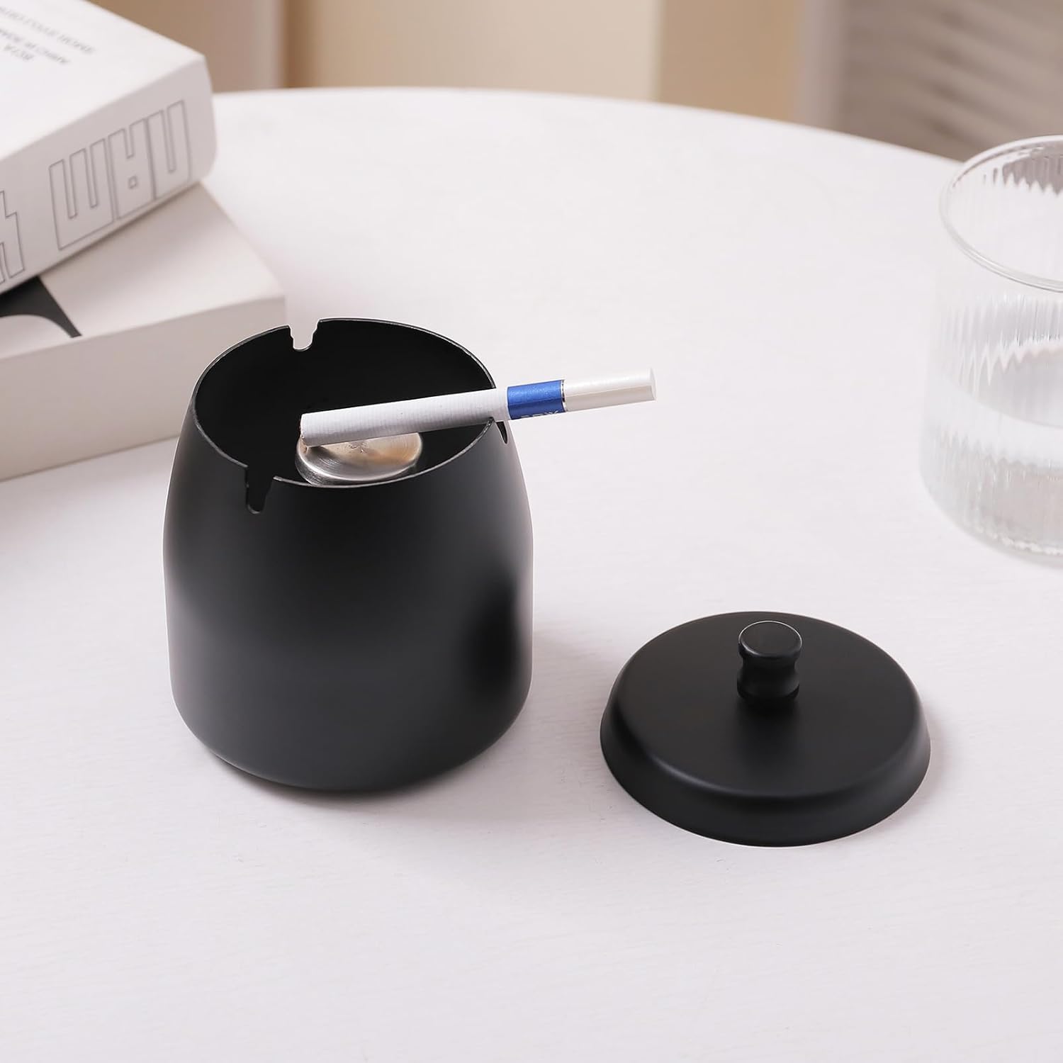 Stainless Steel Ashtray with Lid - Black - Ø 9 cm - Wind Ashtray for Outdoor & Indoor Use - Storm Ashtray - Image 2