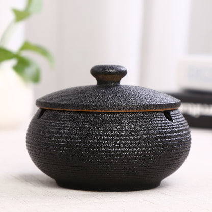 Ceramic Ashtray with Lid - Black - Wind Ashtray for Outdoor & Indoor Use - Decorative & Anti-Odor