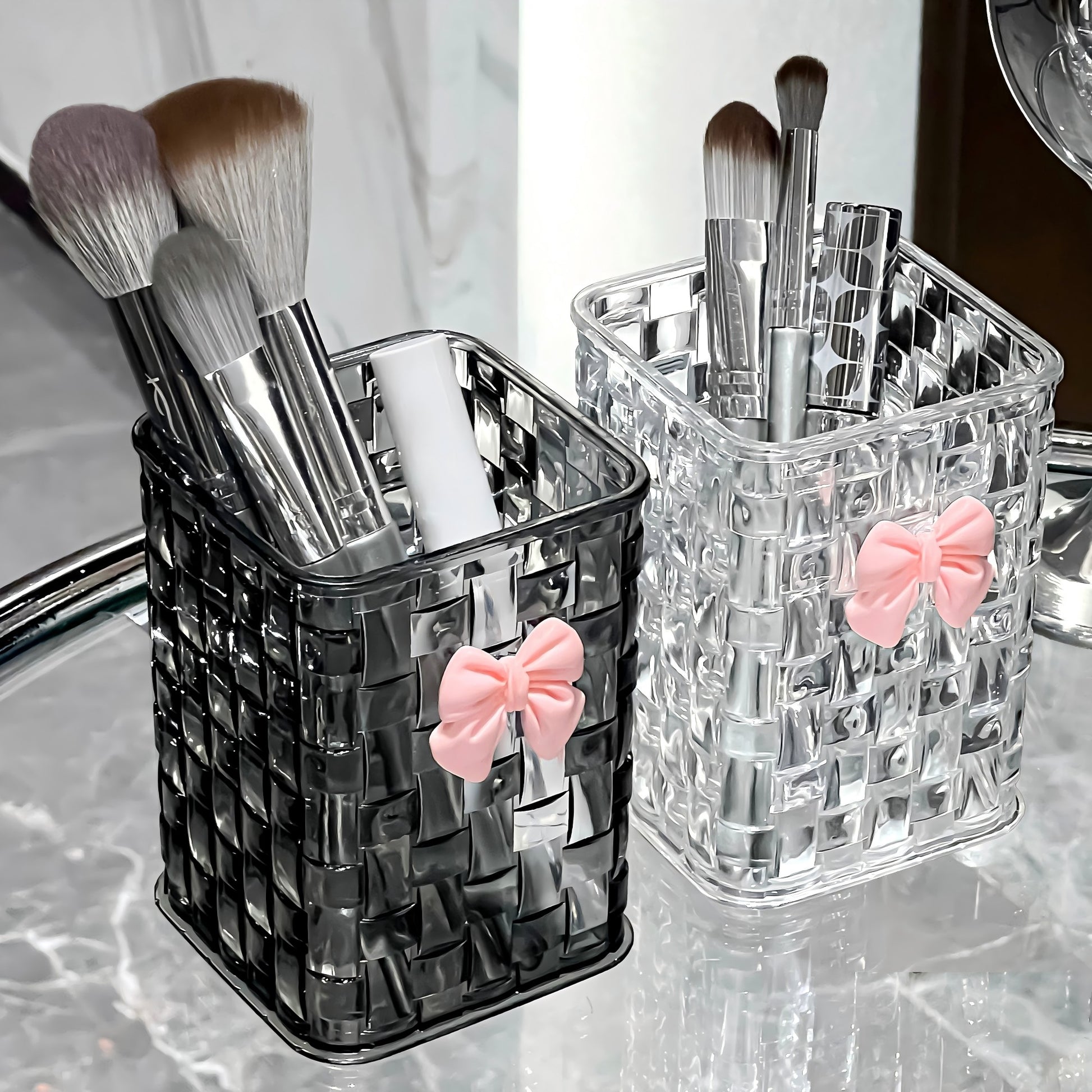Desk organizer - Organizer - Storage basket - Storage box - Desk accessories - Desk organizer pen tray - Desk organizer pen tray - Bathroom cabinet - Bathroom furniture - Bow - Transparent white - 1 piece - Image 7