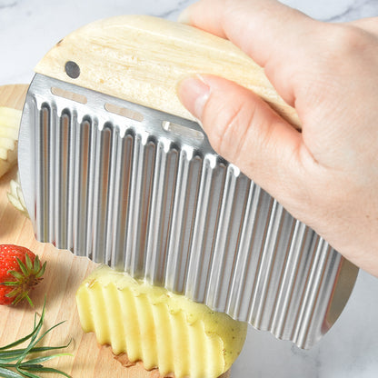 Dough Scraper - Dough Cutter - Ribbed Knife - Dough Cutter - Baking Utensils - Potato Cutter - Golf Knife - Baker's Knife - Pizza Cutter - Dough Knife - Kitchen Aid - Baking Utensils - Vegetable Cutter - Pizza Knife - Silver and Wood - 3 Pieces - Image 4