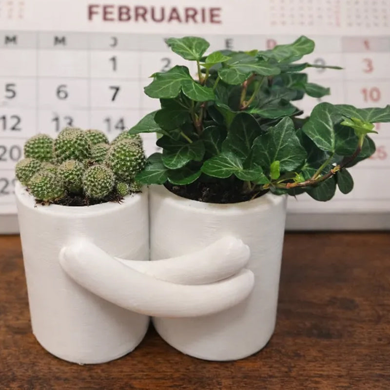 3D Printed Hug Flower Pot – Small Item, Big Heart (White) - Image 2