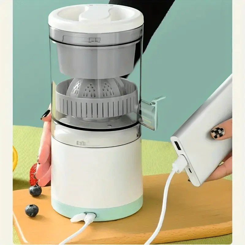 New portable USB juicer, powered by a rechargeable lithium battery, extracts juice from oranges, lemons, watermelons, grapes, and other juicy fruits with the press of a button, efficiently separating pulp residue—a versatile kitchen and travel helper. - Image 5