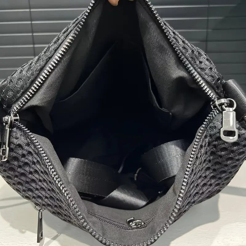 Women's fashionable mesh-paneled crossbody bag, large-capacity lightweight mesh travel vacation sports bag. - Image 5