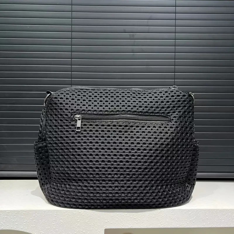 Women's fashionable mesh-paneled crossbody bag, large-capacity lightweight mesh travel vacation sports bag. - Image 6