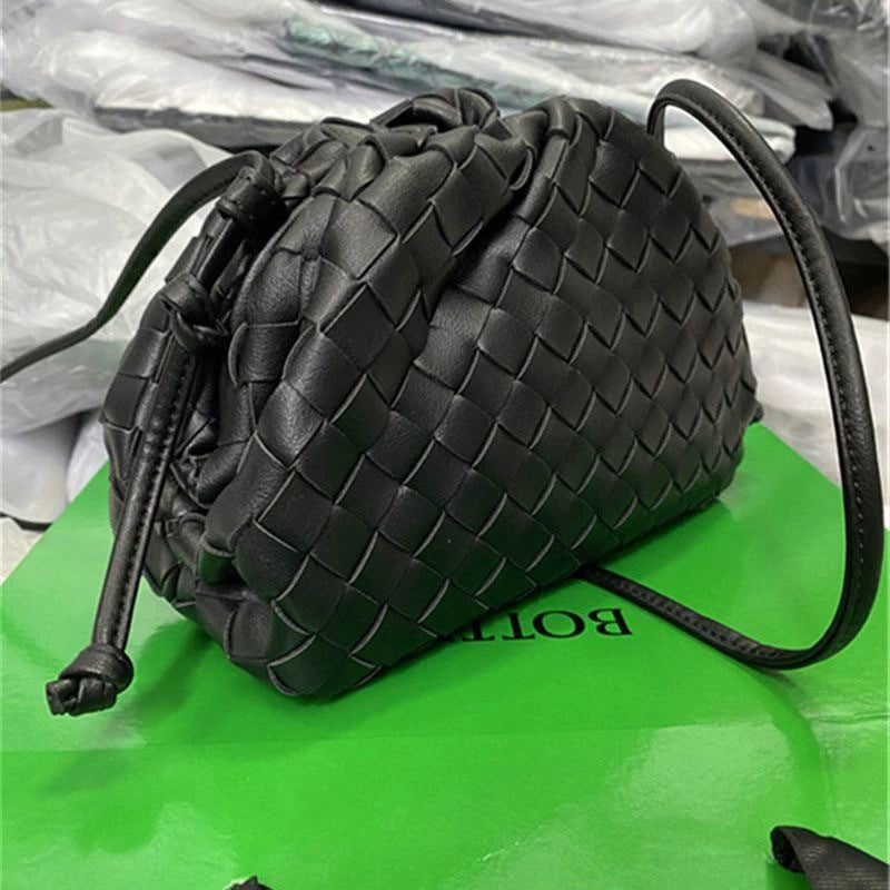 Cloud Backpack 2024 New Style Bag Ladies Cow Leather Crinkle Dumpling Bag Ladies Handbag Shoulder Bag MJ51 Wine Red 22*9*14cm - Image 4