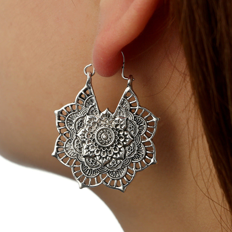 Vintage Silver Mandala Flower Dangle Earrings, Hanging Design - Image 4
