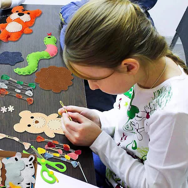 Sewing Kit for Kids, Cute Dinosaur Felt DIY Kids Felt Craft Kit, Learn to Sew Craft Materials, Children's Beginner Educational Toys, Sewing Craft Kit (di - Image 4