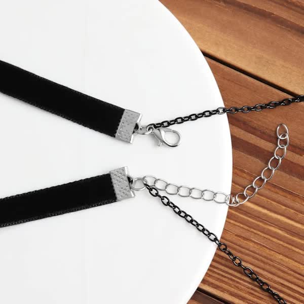 |NN| Gothic Choker, Choker Necklace for Women, Black Velvet Choker, Layered Necklace, Goth Jewelry for Women - Image 2