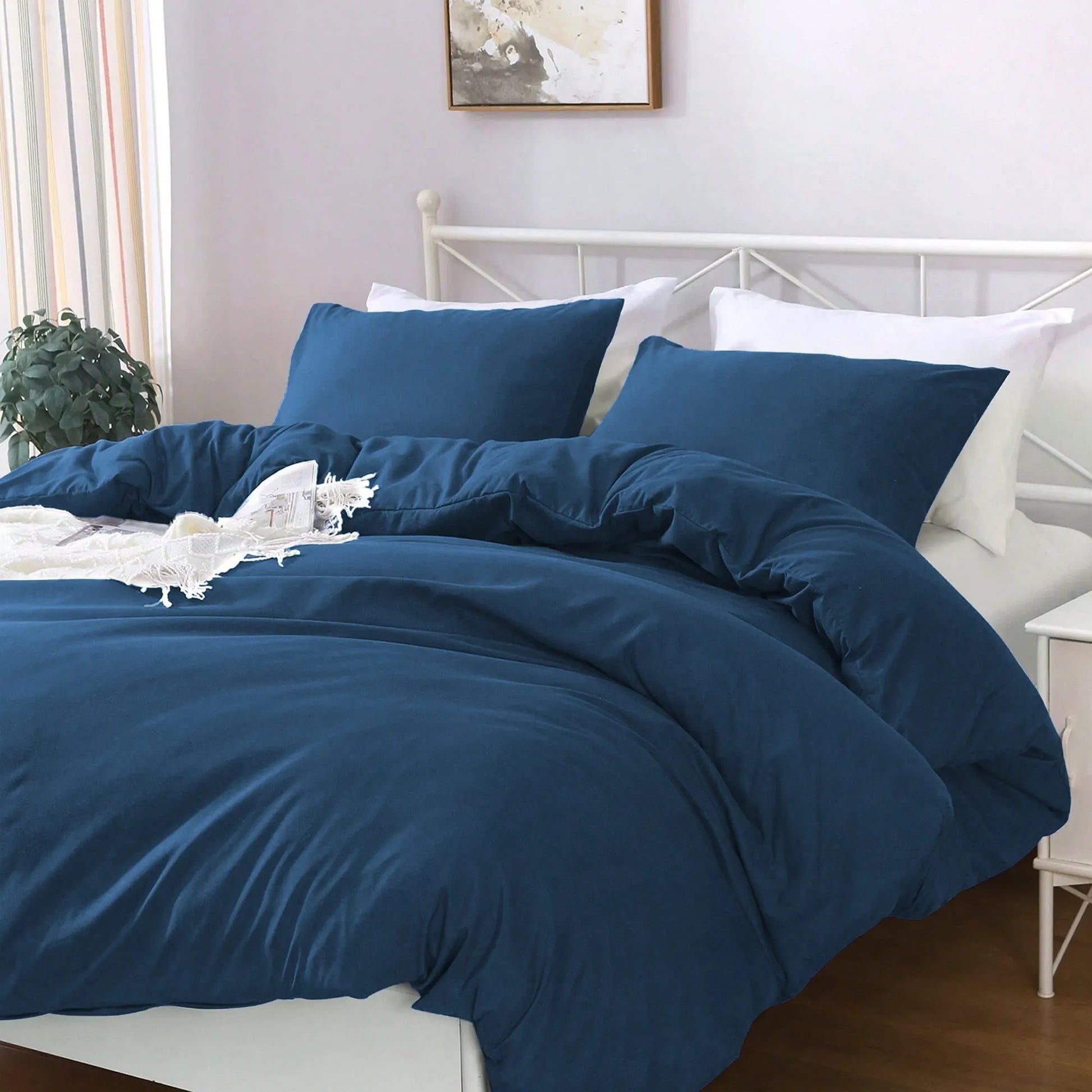 Hotel Soft Microfiber Duvet Cover Set-2000TC Quilt Cover Set & Pillowcases -1 Donna Cover Zipper Closure & 1 x Pillowcases-Breathable Bedding - Wrinkle, Fade, Stain Resistant(Navy,King) - Image 2