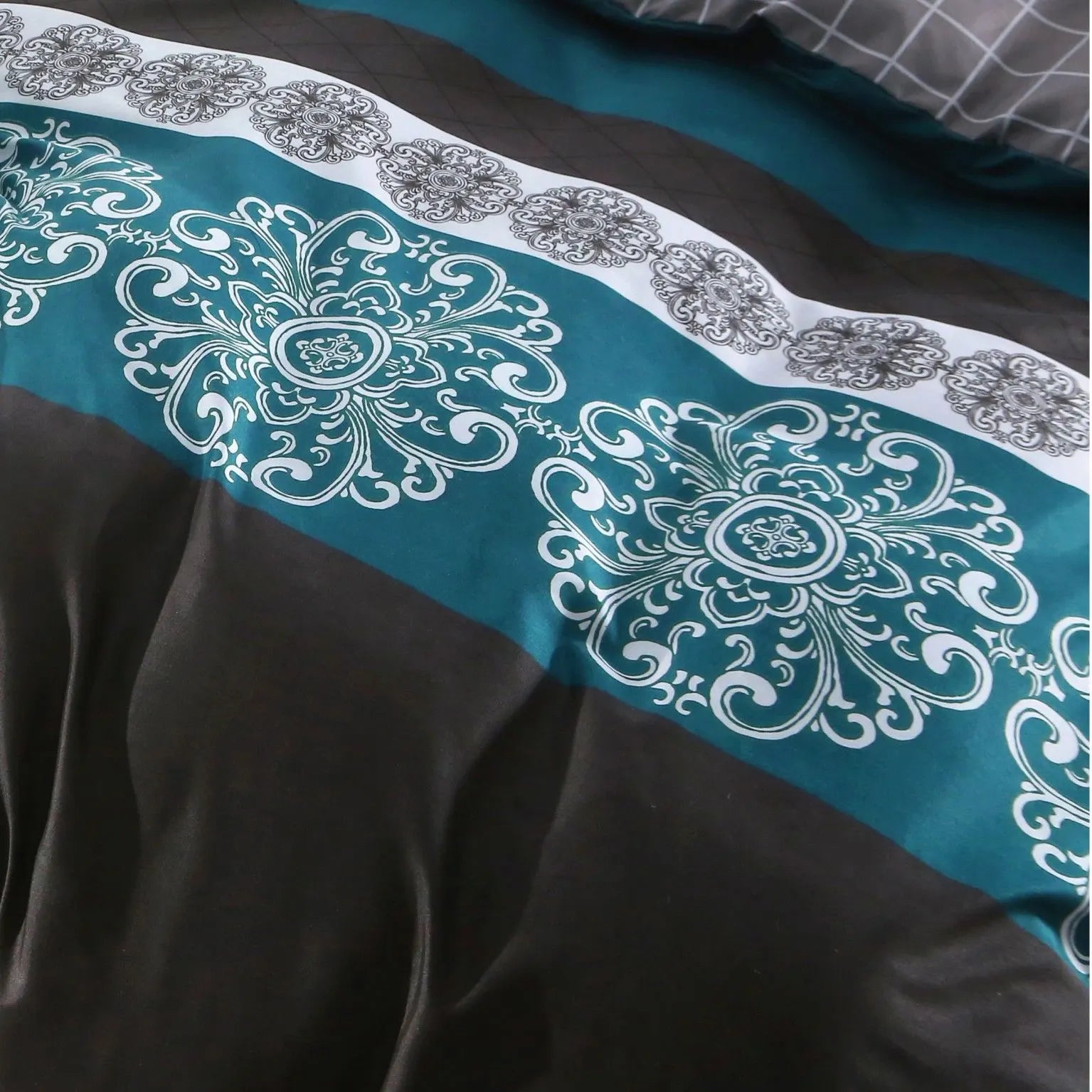 3 Piece Hotel Soft Microfiber Quilt Cover Set-2000TC Duvet/Donna Cover Set & Pillowcases -1 Quilt Cover Zipper Closure & 1 x Pillowcases-Breathable Bedding - Wrinkle, Fade, Stain Resistant(Bohemian,King) - Image 6