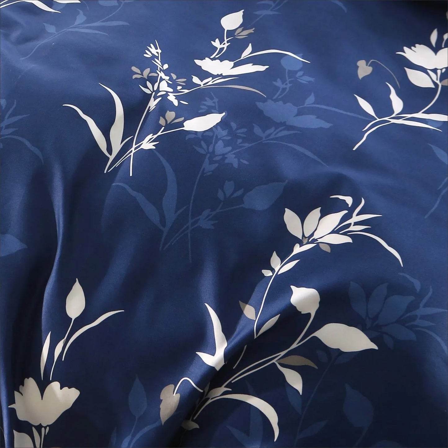 3 Piece Hotel Soft Microfiber Quilt Cover Set-2000TC Duvet/Donna Cover Set & Pillowcases -1 Quilt Cover Zipper Closure & 1 x Pillowcases-Breathable Bedding - Wrinkle, Fade, Stain Resistant(Navy Floral,King) - Image 6