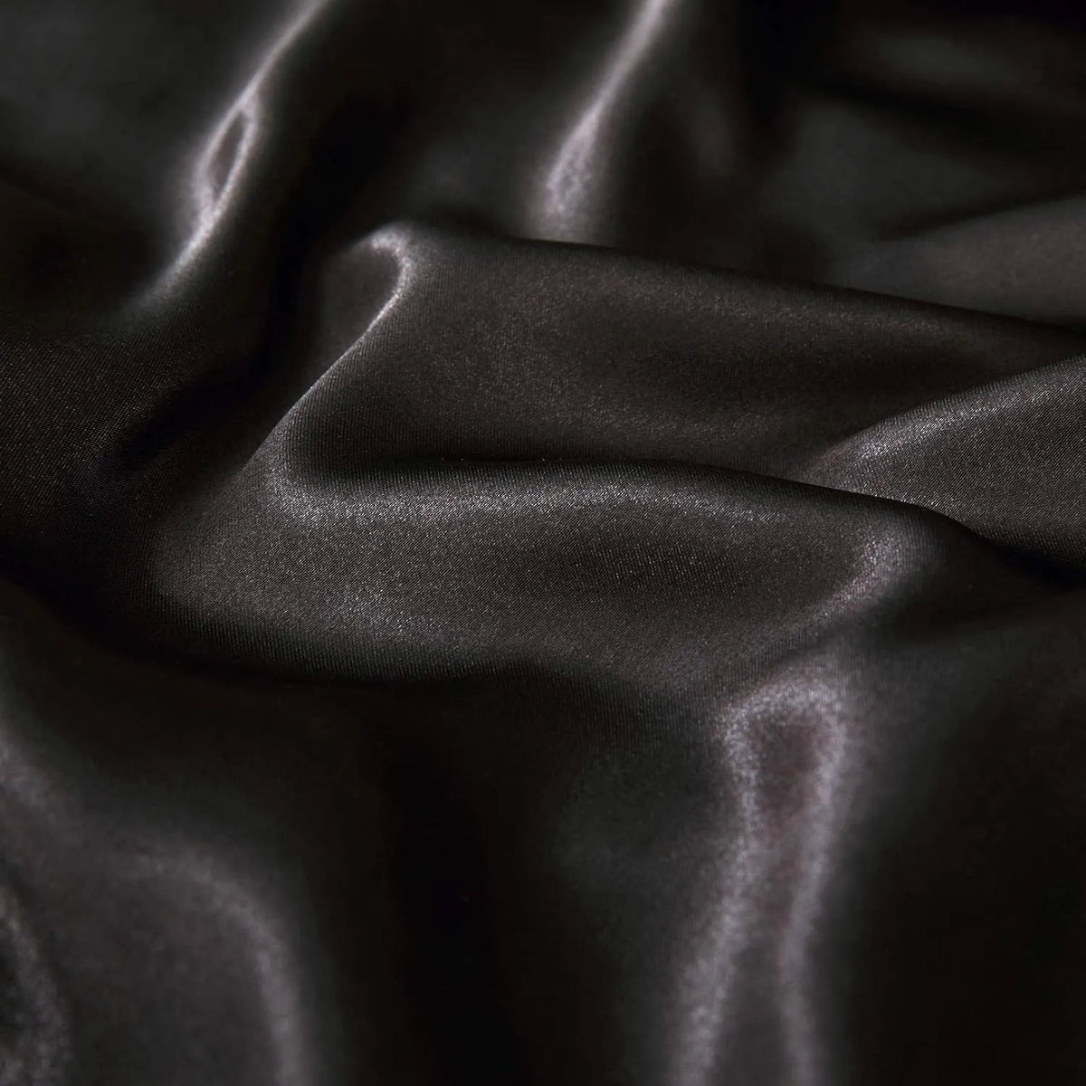 Satin Quilt cover Set Hotel 3 Pieces Quilt cover with Pillowcase, Art Silk Bedding Set-Luxury Soft Silky pillowcase for Hair and Skin, Similar to Silk Duvet/Donna Cover Set- 3 Pieces(King,Black) - Image 6