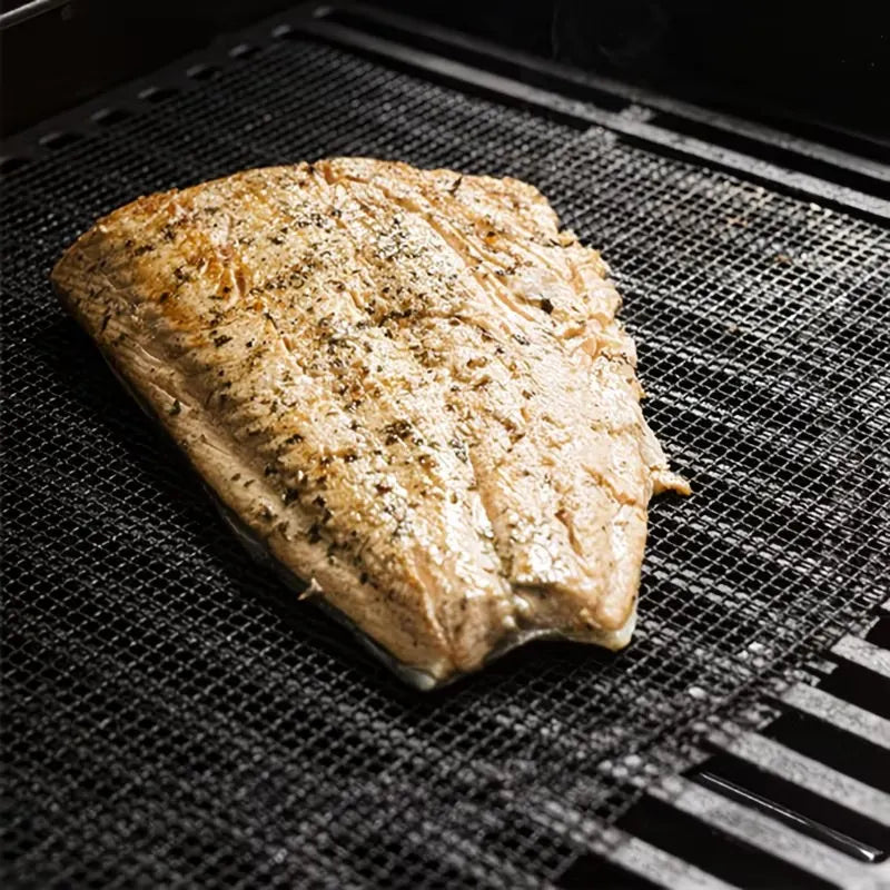 Black 3-Pack Premium Non-Stick PTFE Grill Mesh Mats - Reusable, easy-to-clean round wire mesh mats, perfect for outdoor grilling, ideal for chicken wings, etc., an essential cooking accessory for homes and dormitories. - Image 4