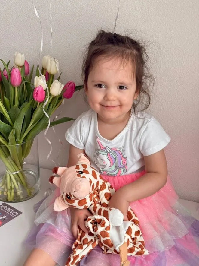 Aria the Giraffe - White Noise & Lullaby Comforter - Image 5