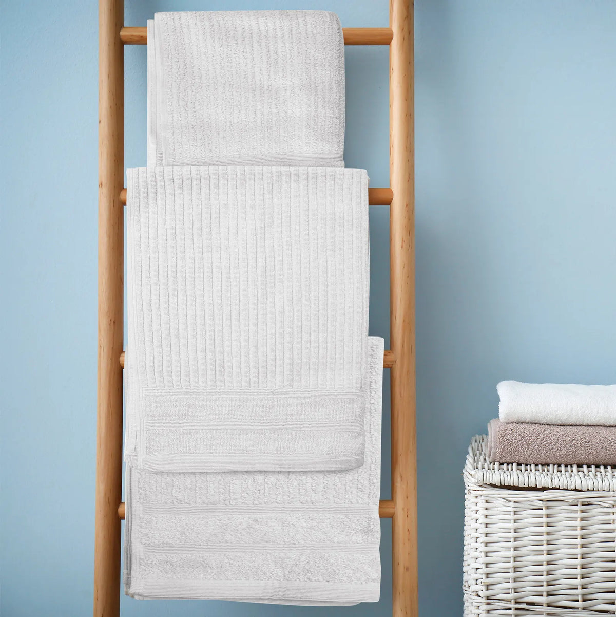 Royal Comfort Eden Egyptian Cotton 600GSM 8 Piece Luxury Bath Towels Set - White - Image 3